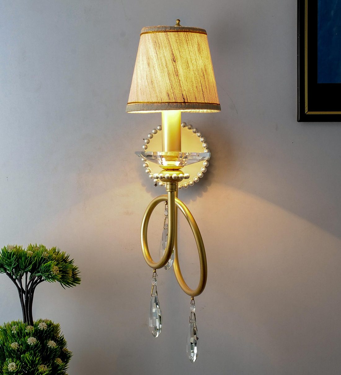Buy Birchanger Classic Gold Metal Wall Light By Kapoor LampShades at 60
