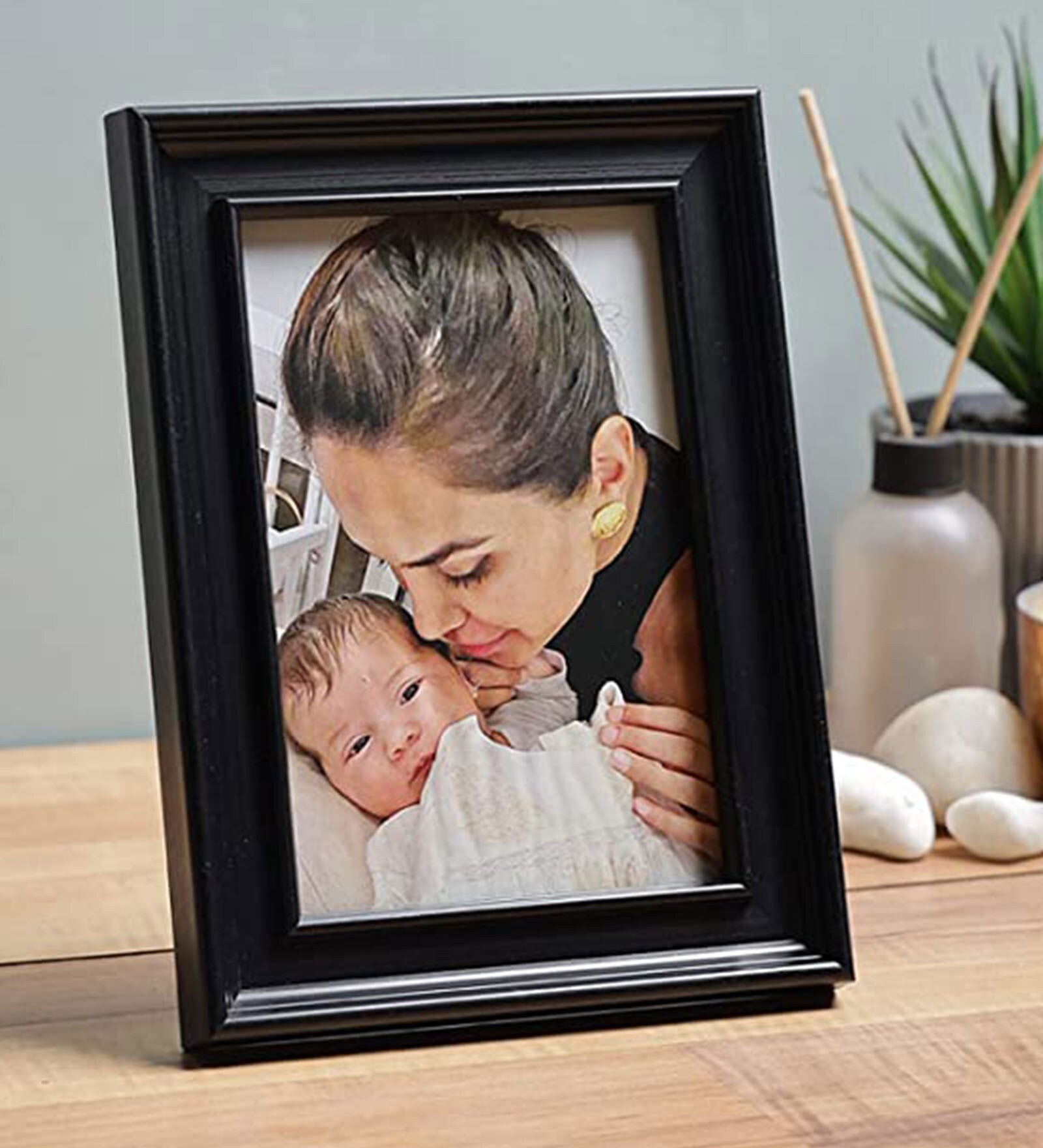 Buy Classic 5x7 Single Table Photo Frame by Clasicraft Online Table Photo Frames Photo