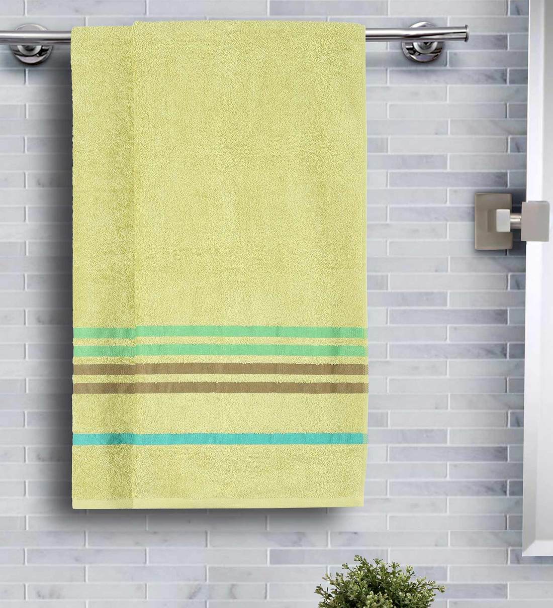 Buy Green Solid 450 GSM Cotton (Set of 2) Bath Towel by Maspar at 28