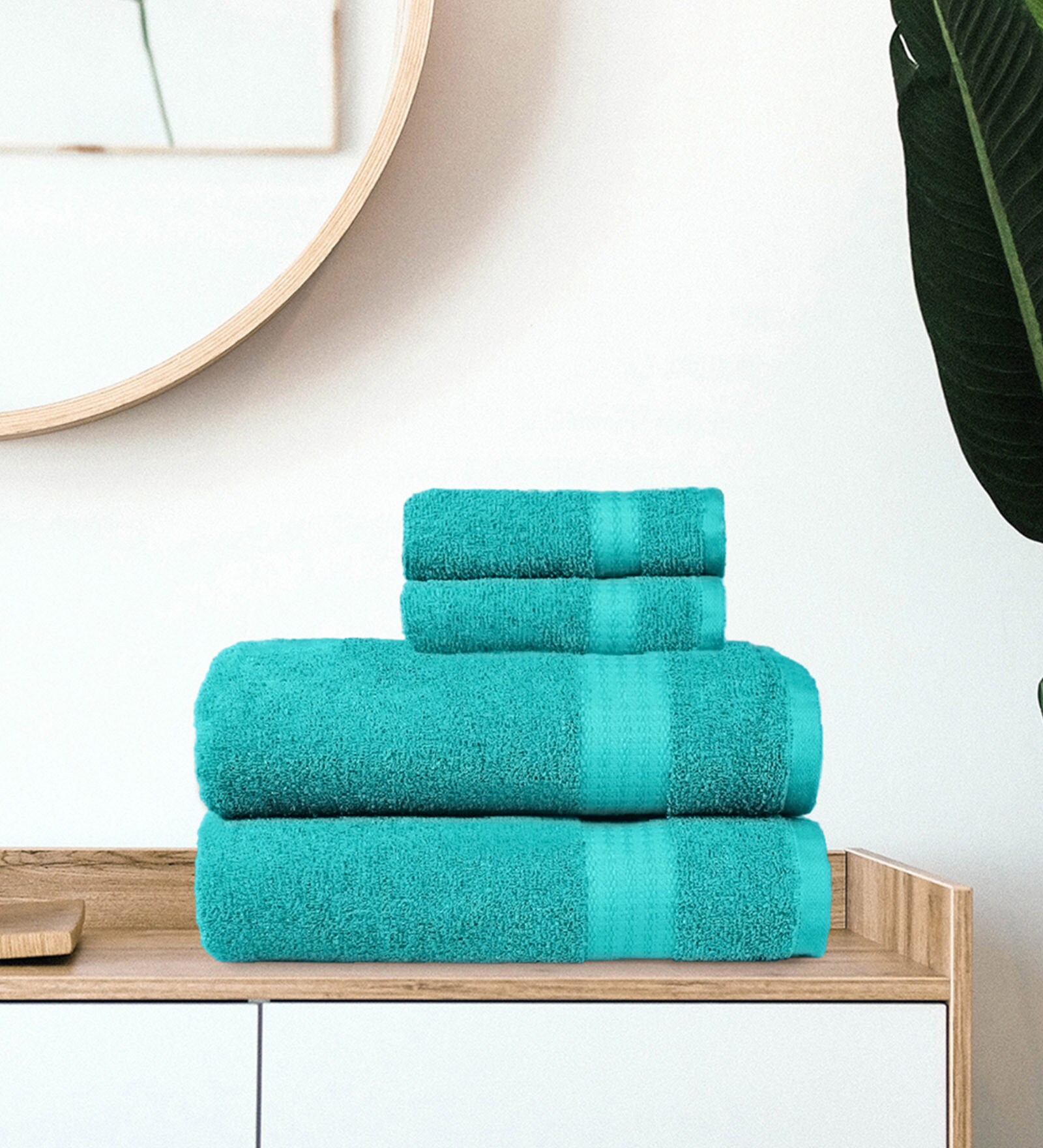 Buy Green Solid 400 GSM Cotton Towel Sets (Set of 4) by Trident Online