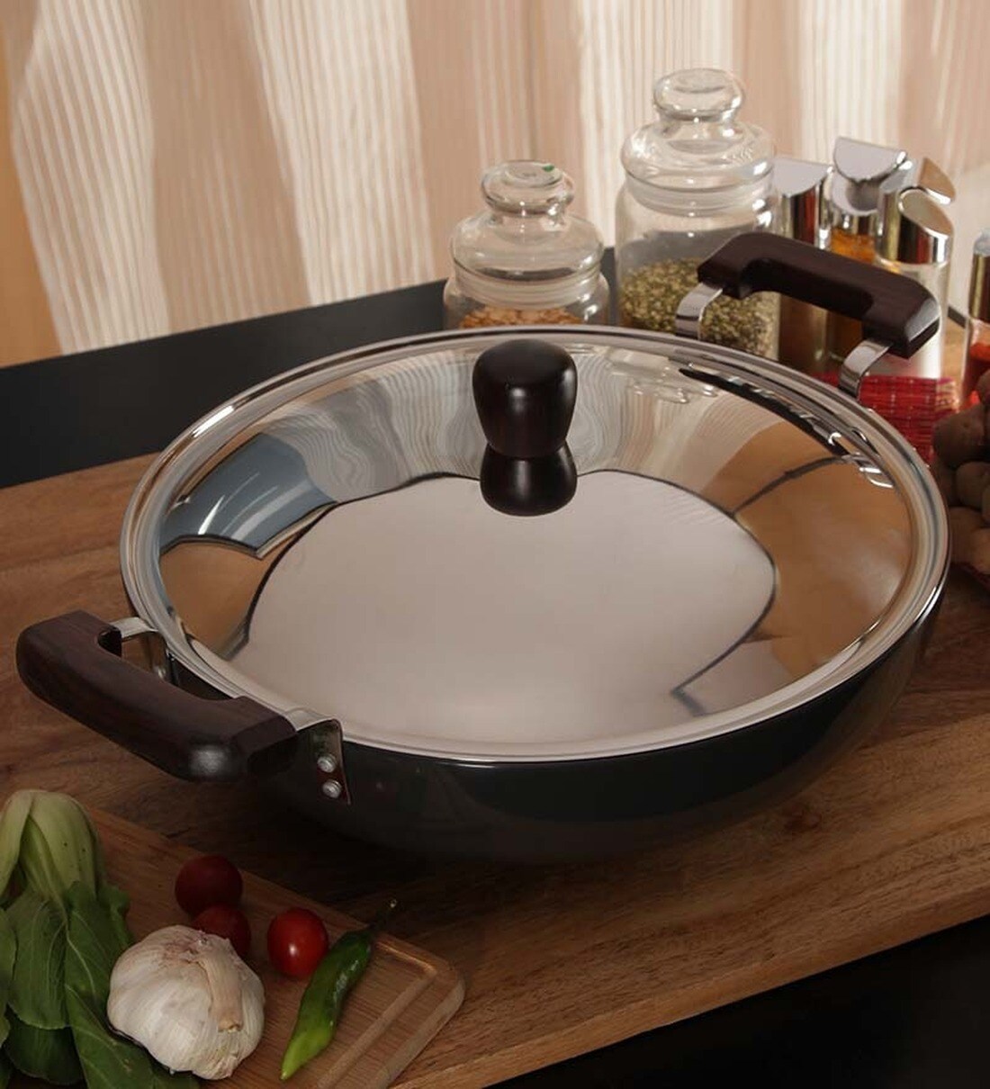 Buy Hawkins Futura Deep Fry Pan With Stainless Steel Lid 7.5 Ltr