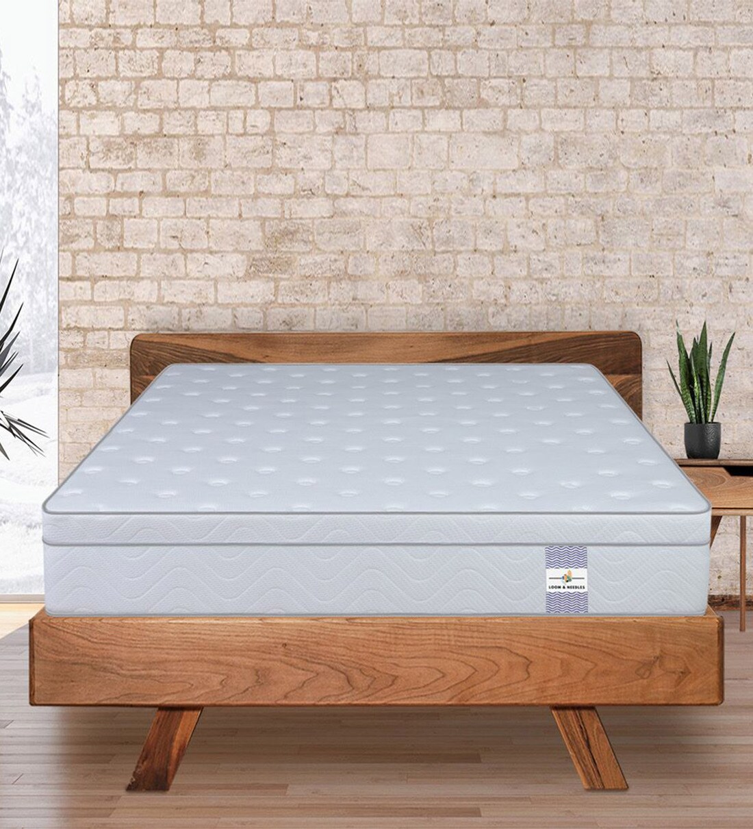 Buy Hybrid Orthopedic 8 inch Pocketed Spring Queen Size Mattress Online