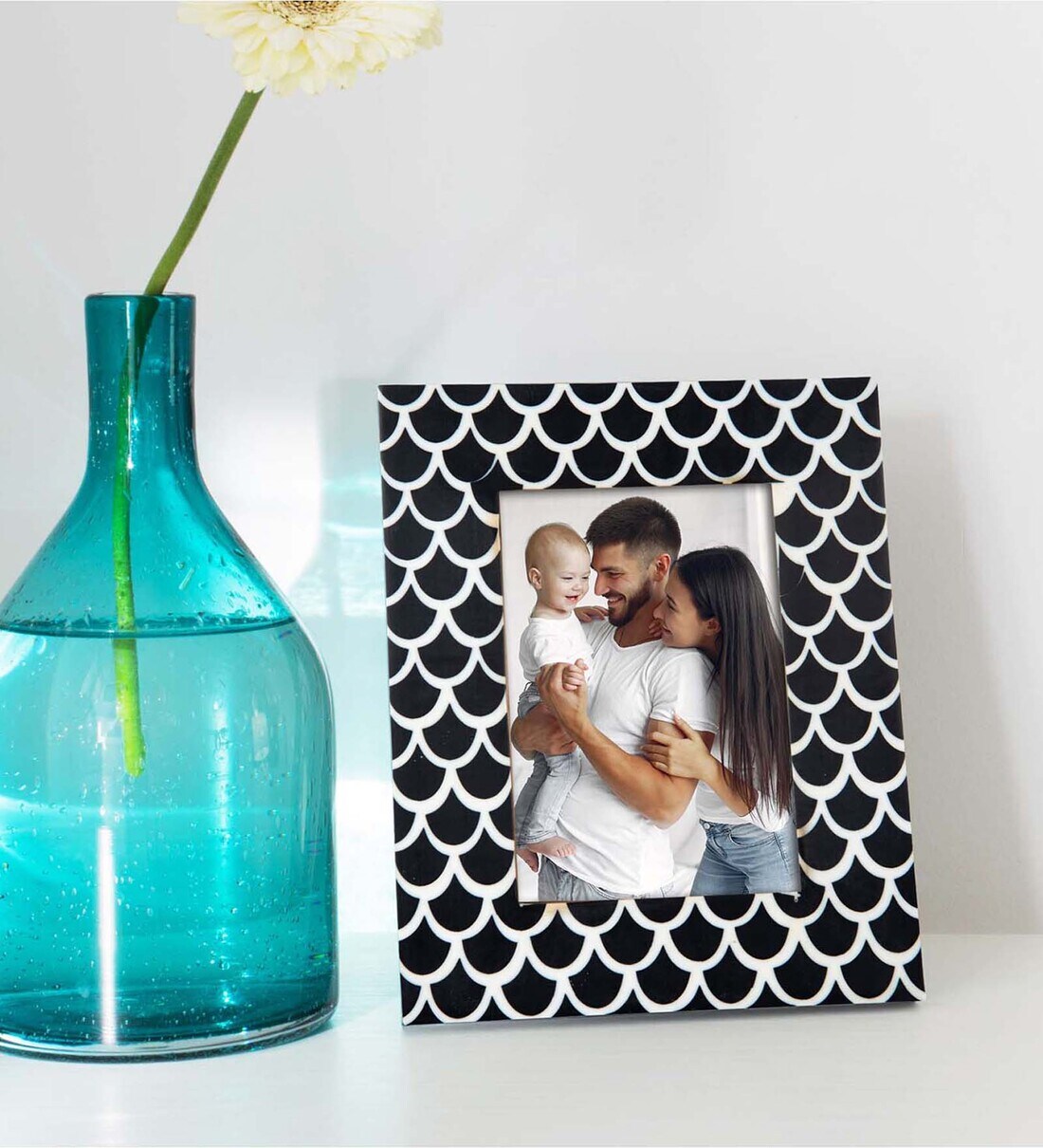 Buy Mango Wood In Black Photo Frame Online Table Photo Frames Photo Frames Home Decor