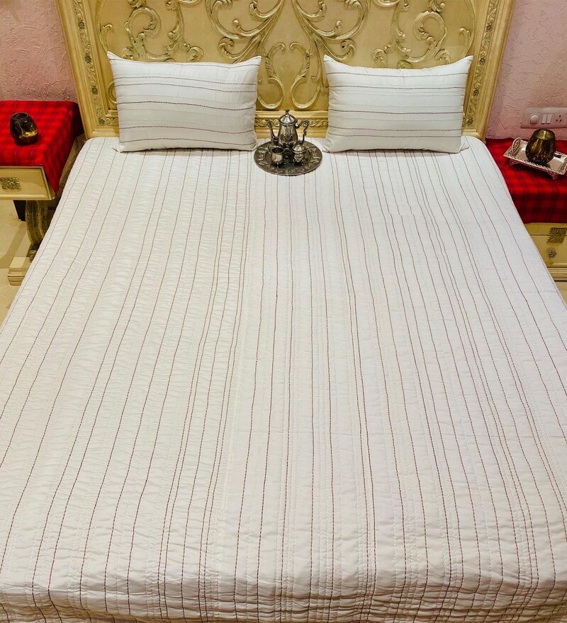 Buy White Solid TC 300 Cotton Bedcover With 2 Pillow Covers And 2